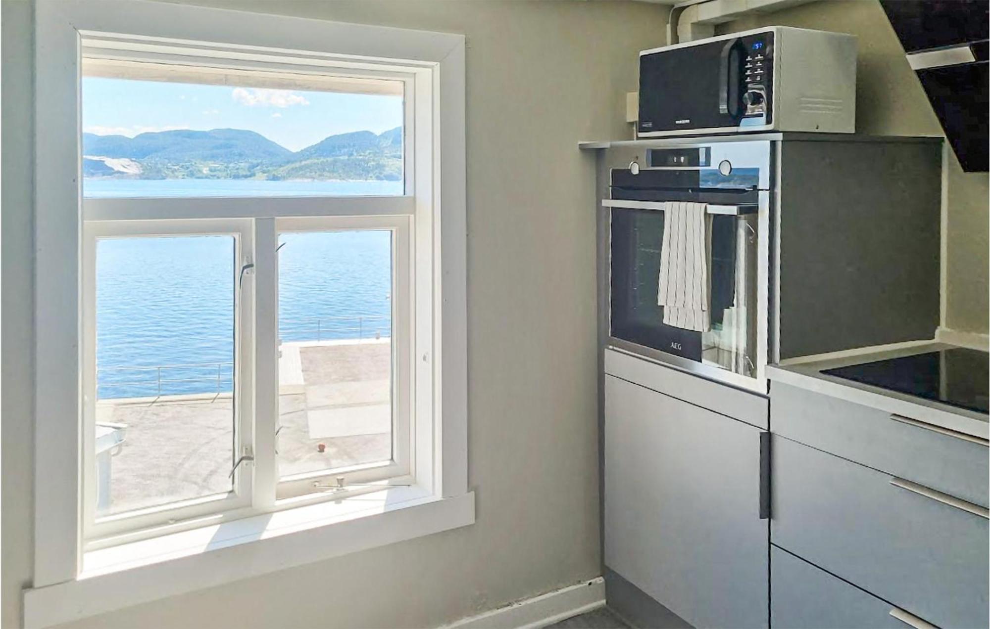 Awesome Home In Kristiansund With House Sea View Esterno foto