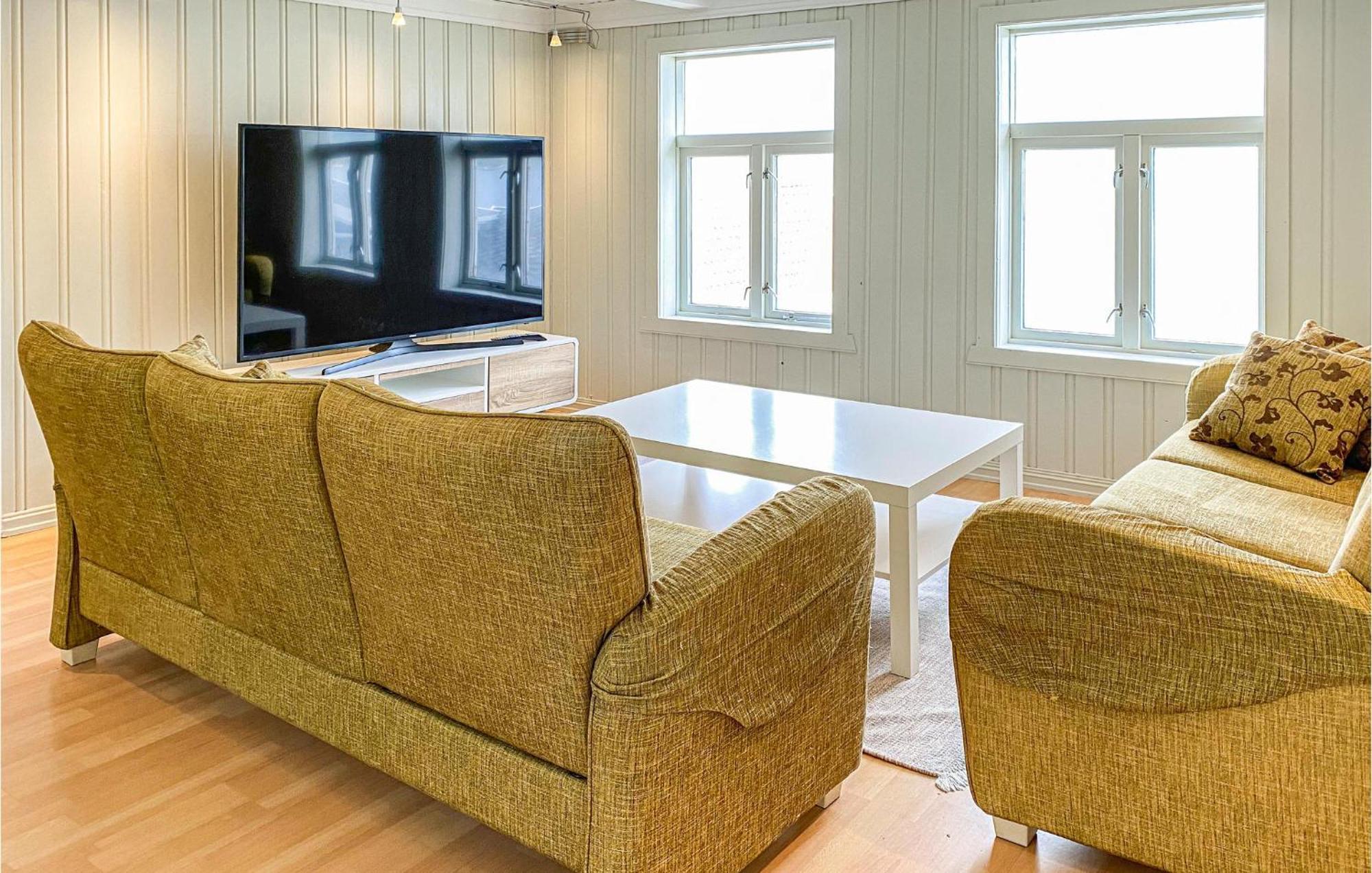 Awesome Home In Kristiansund With House Sea View Esterno foto