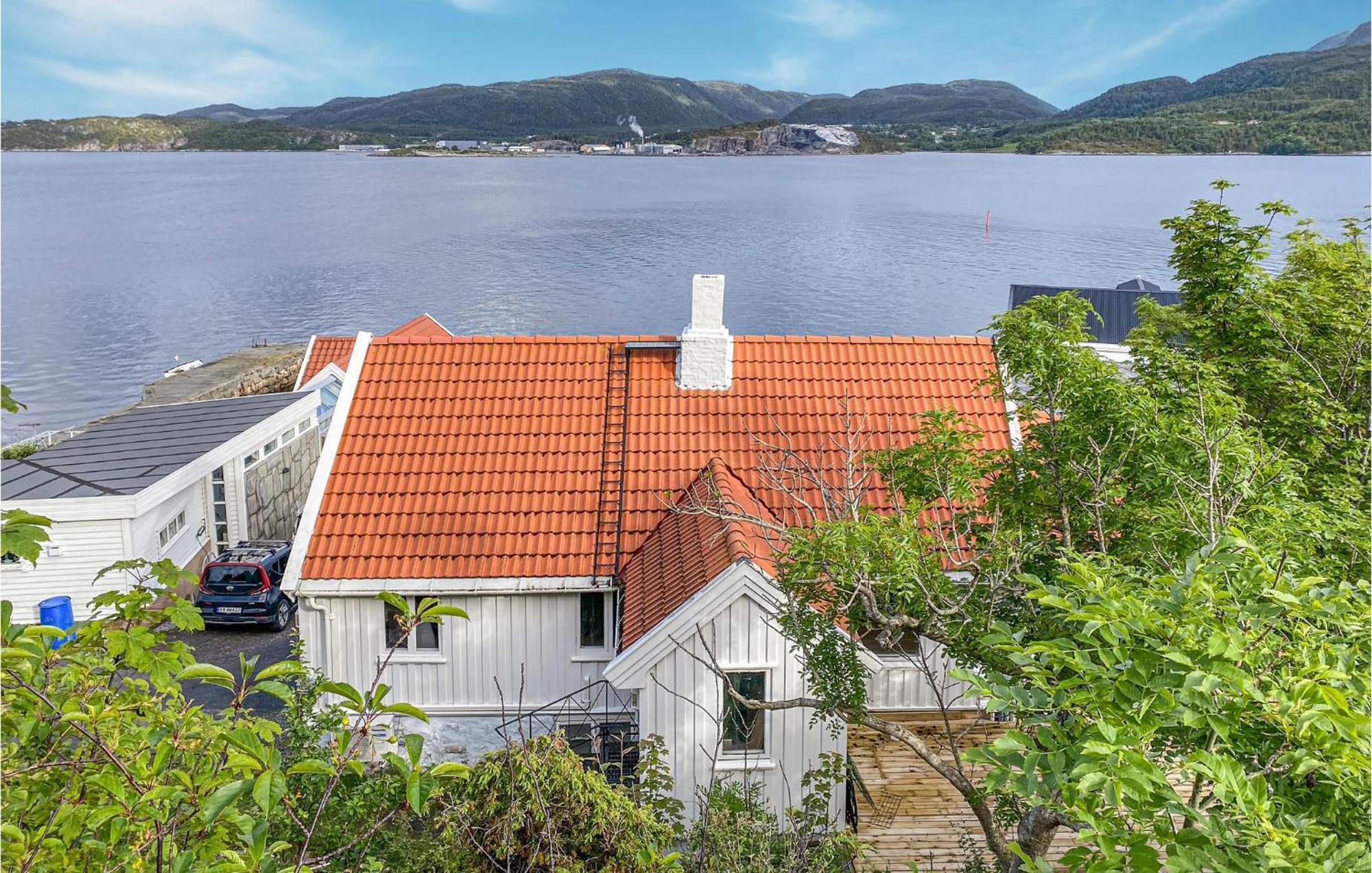 Awesome Home In Kristiansund With House Sea View Esterno foto
